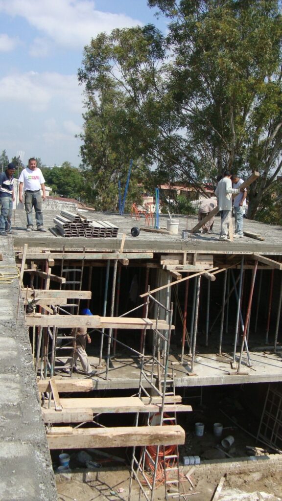 LOCALES EL TESORO 20